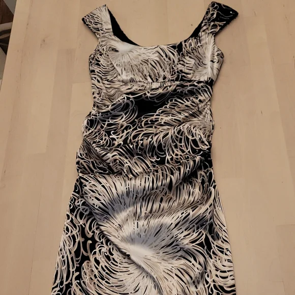 Y2K Vibe London Times Ruched Swirl Print Bodycon Dress - Picture 1 of 14